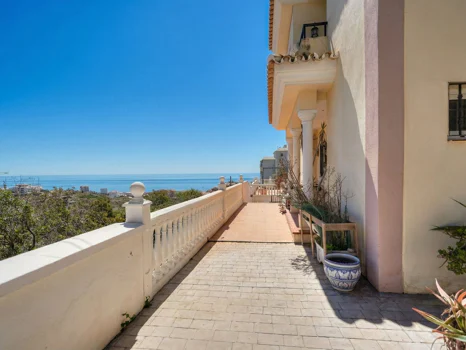 Villa for sale in Torreblanca, Fuengirola