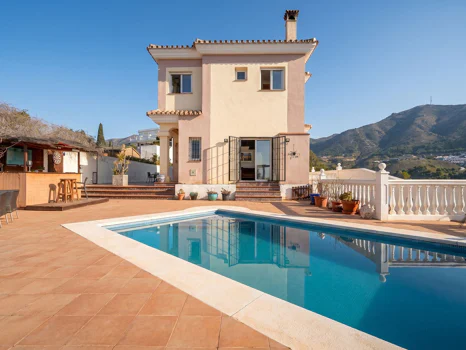 Villa for sale in Torreblanca, Fuengirola