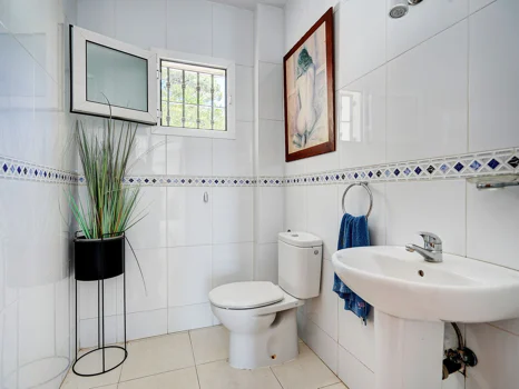 Villa for sale in Torreblanca, Fuengirola