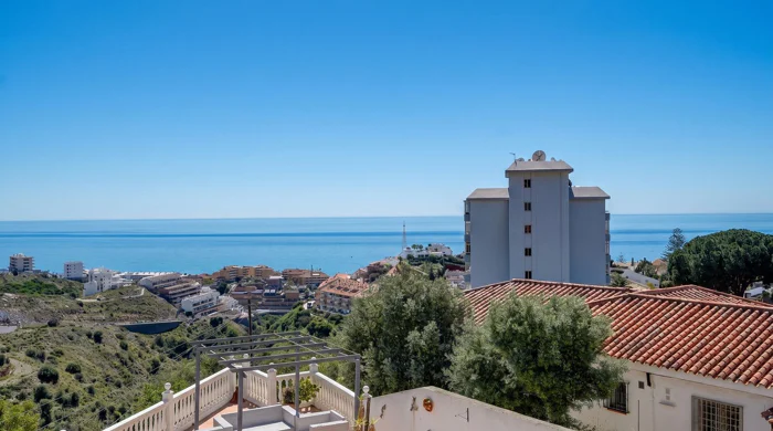 Villa for sale in Torreblanca, Fuengirola