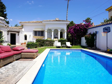 Villa for sale in Sierrezuela, Mijas Costa
