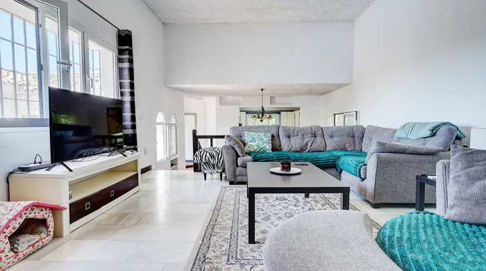 Villa for sale in Sierrezuela, Mijas Costa