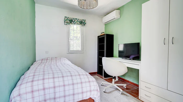 Villa for sale in Sierrezuela, Mijas Costa