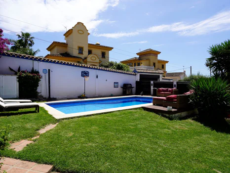 Villa for sale in Sierrezuela, Mijas Costa