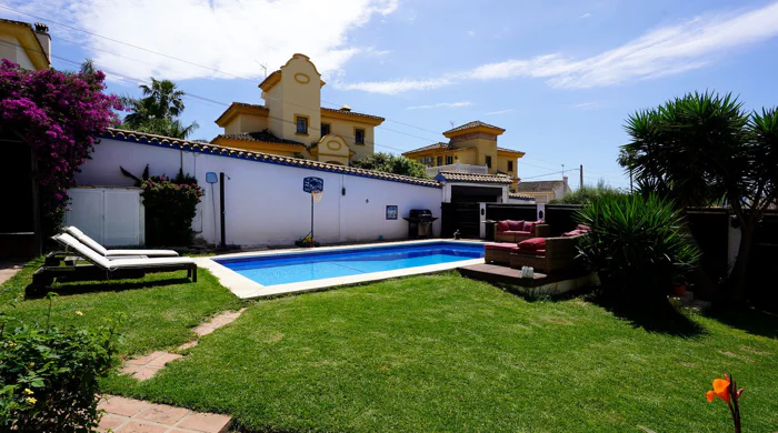 Villa for sale in Sierrezuela, Mijas Costa