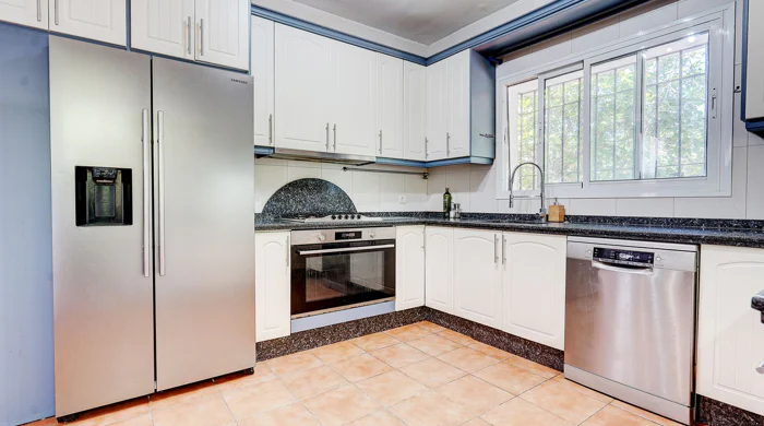 Villa for sale in Sierrezuela, Mijas Costa