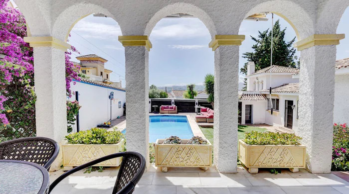 Villa for sale in Sierrezuela, Mijas Costa
