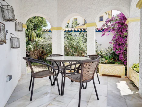 Villa for sale in Sierrezuela, Mijas Costa