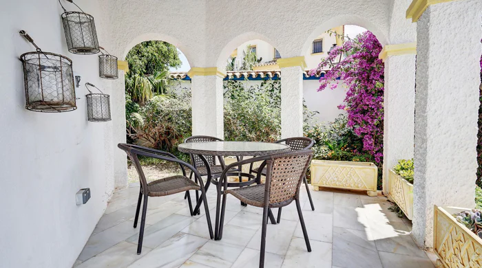 Villa for sale in Sierrezuela, Mijas Costa