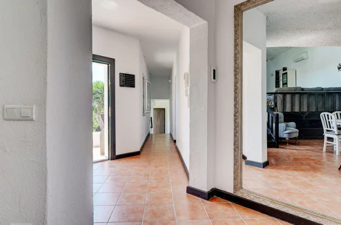 Villa for sale in Sierrezuela, Mijas Costa