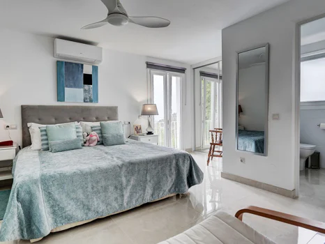 Villa for sale in Mijas
