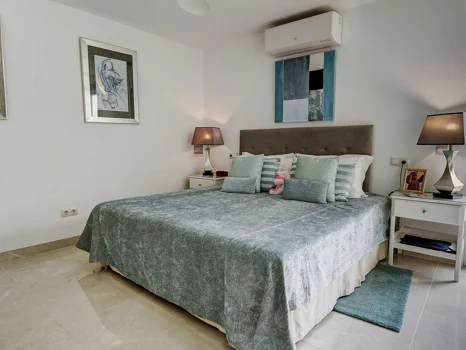 Villa for sale in Mijas