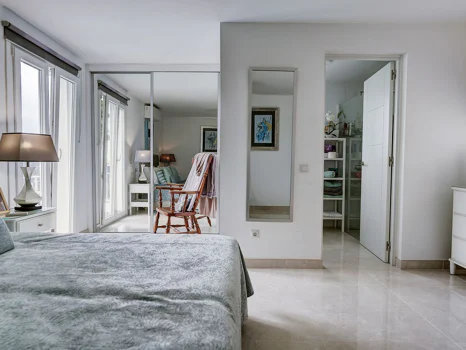 Villa for sale in Mijas