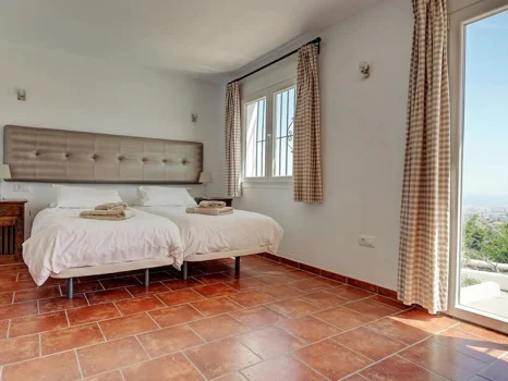 Villa for sale in Mijas