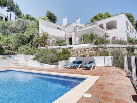 Villa for sale in Mijas