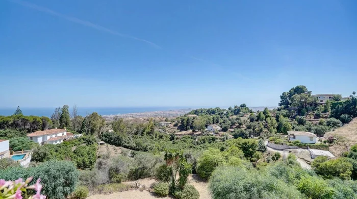 Villa for sale in Mijas