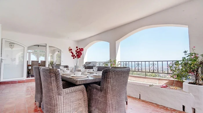 Villa for sale in Mijas