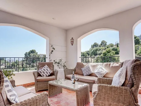 Villa for sale in Mijas