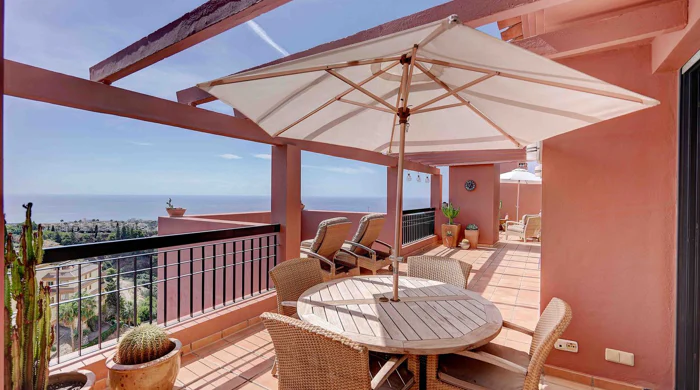 Penthouse for sale in Calahonda, Mijas Costa