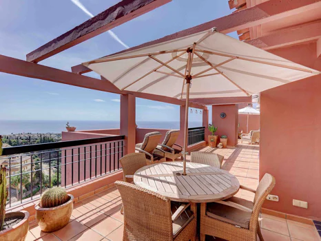 Penthouse for sale in Calahonda, Mijas Costa