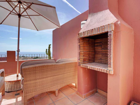 Penthouse for sale in Calahonda, Mijas Costa
