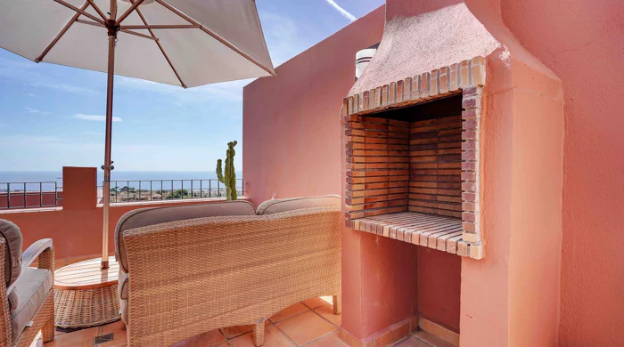 Penthouse for sale in Calahonda, Mijas Costa