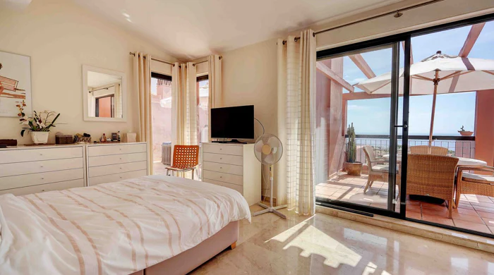 Penthouse for sale in Calahonda, Mijas Costa