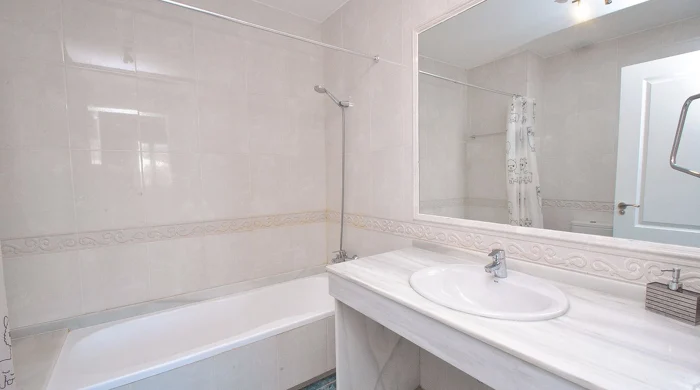 Town House for sale in Cabopino, Marbella East