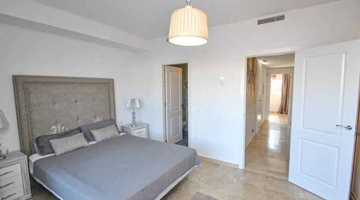 Town House for sale in Cabopino, Marbella East