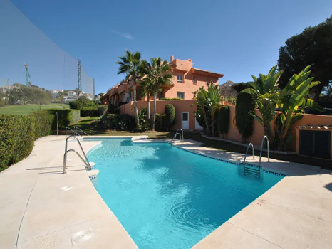 Town House for sale in Cabopino, Marbella East