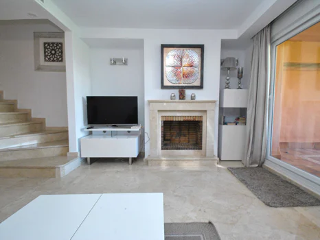Town House for sale in Cabopino, Marbella East
