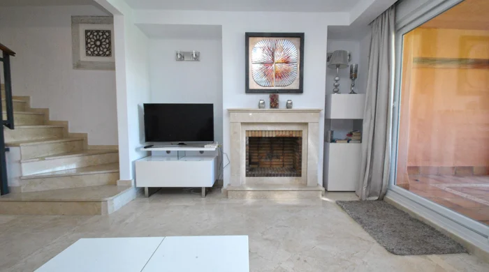 Town House for sale in Cabopino, Marbella East
