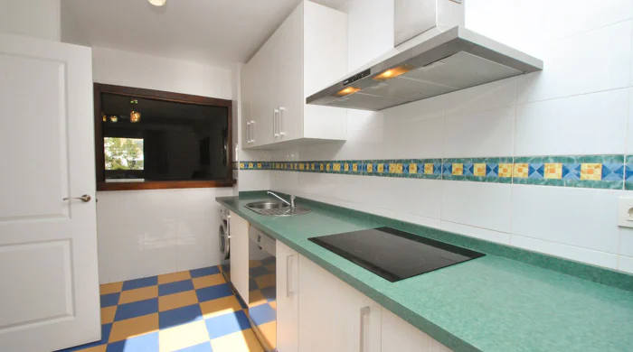 Town House for sale in Cabopino, Marbella East
