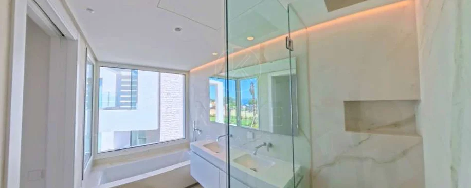 Development in La Mairena, Marbella East