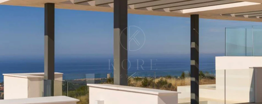 Development in La Mairena, Marbella East