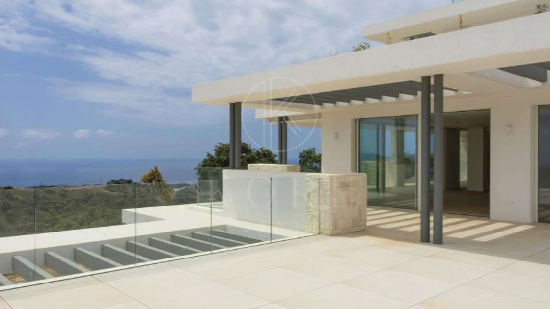 Development in La Mairena, Marbella East