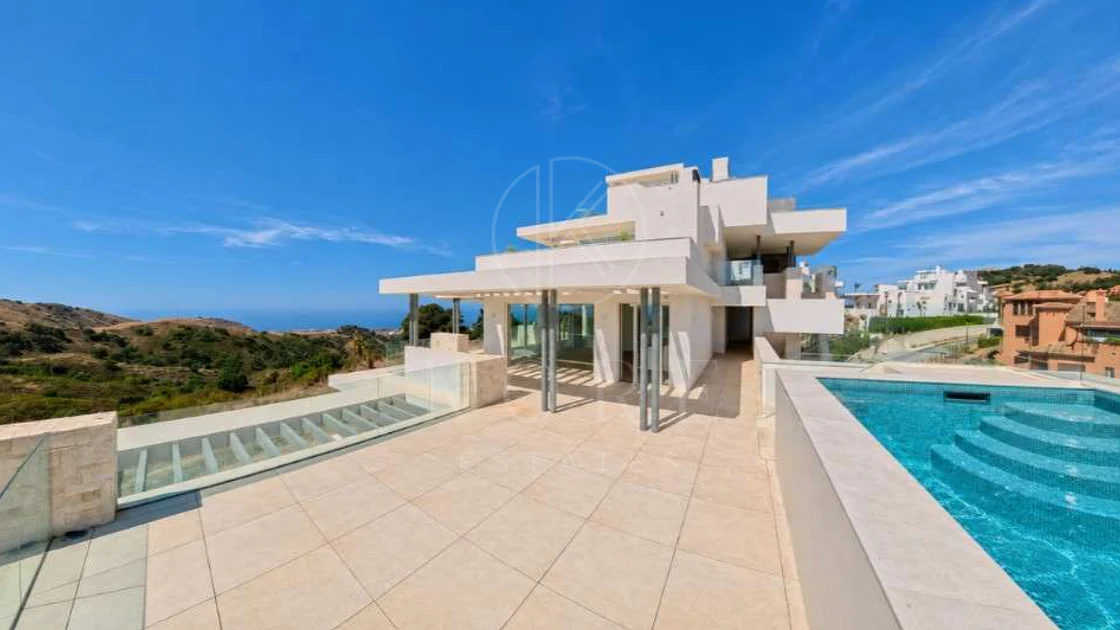 Development in La Mairena, Marbella East
