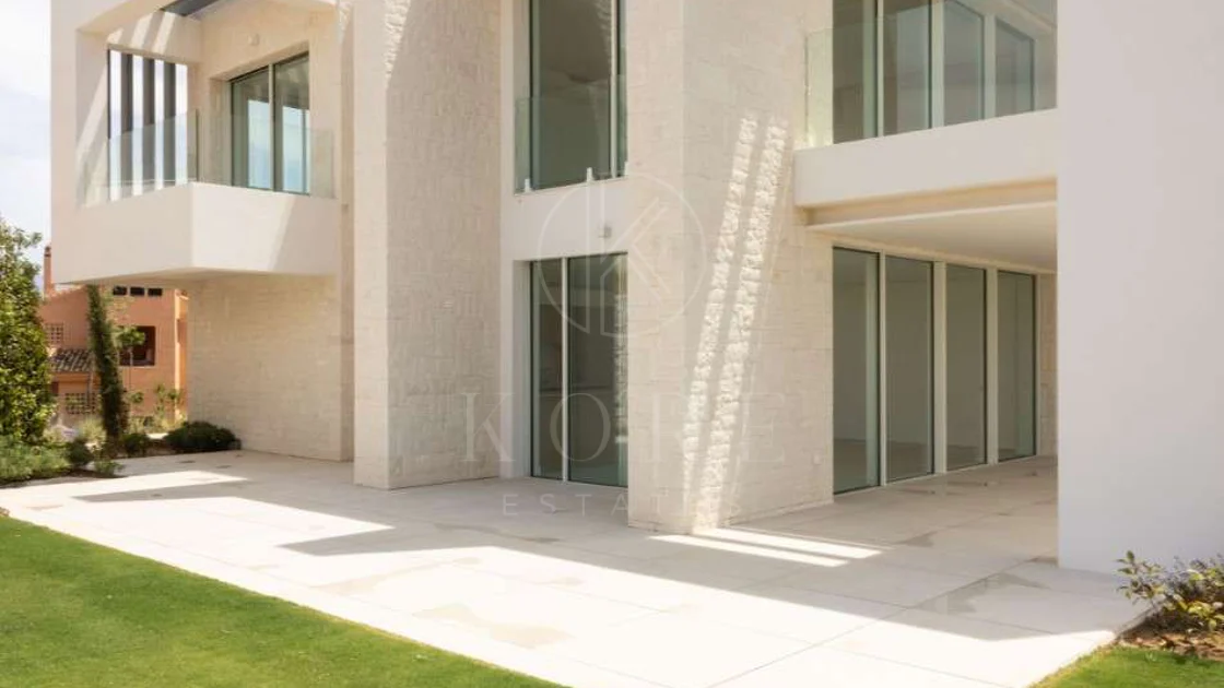 Development in La Mairena, Marbella East