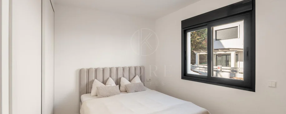 Wonderful three-bedroom townhouse located in the gated community of Agra Residencial, Estepona