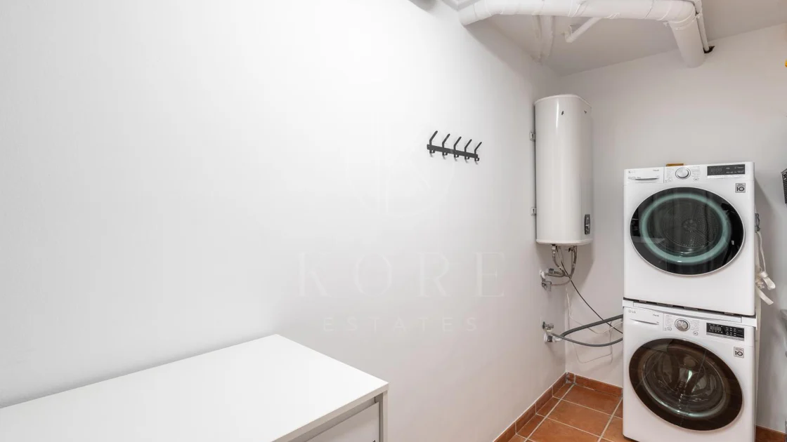 Wonderful three-bedroom townhouse located in the gated community of Agra Residencial, Estepona