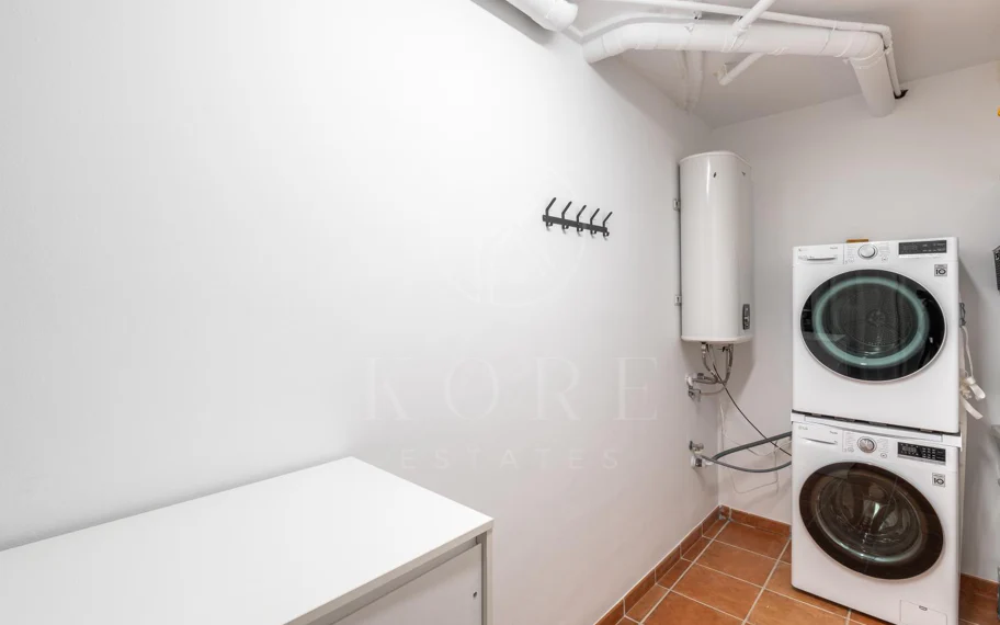 Wonderful three-bedroom townhouse located in the gated community of Agra Residencial, Estepona