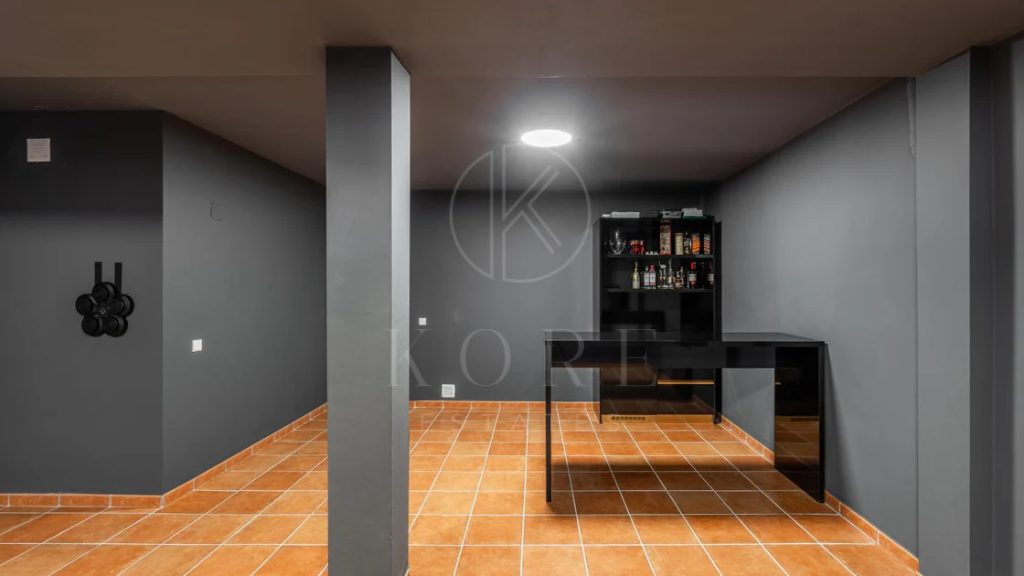 Wonderful three-bedroom townhouse located in the gated community of Agra Residencial, Estepona