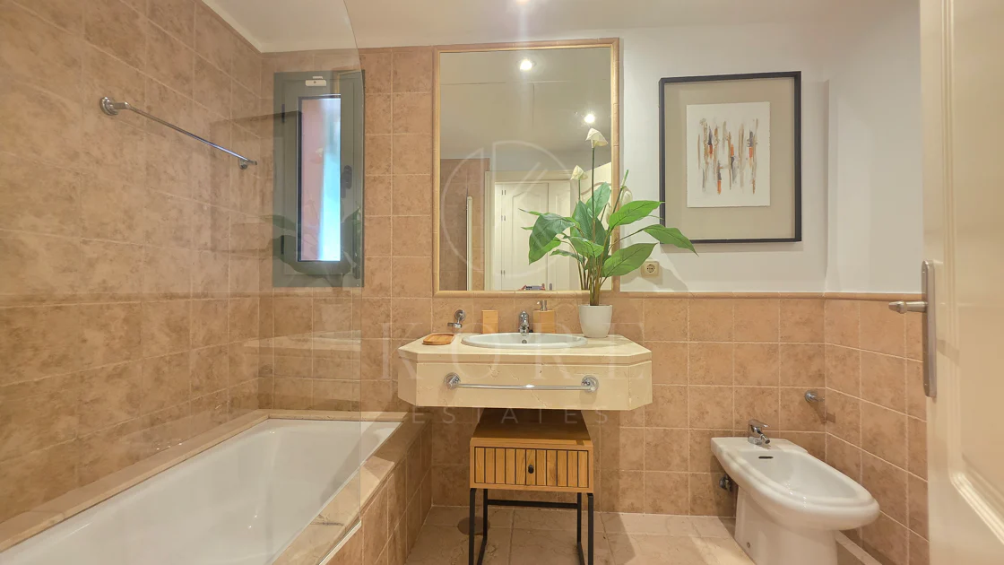 Apartament deosebit la parter în Benatalaya