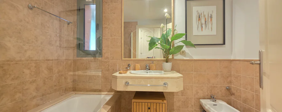 Apartament deosebit la parter în Benatalaya