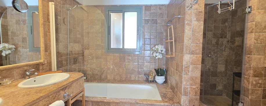Apartament deosebit la parter în Benatalaya