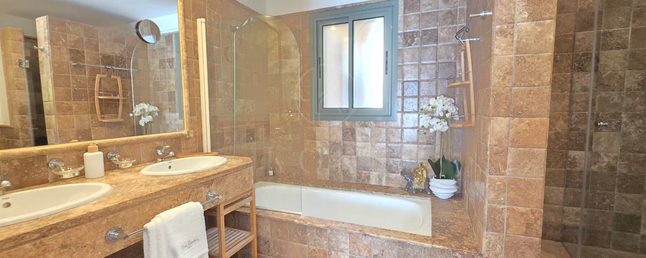 Apartament deosebit la parter în Benatalaya