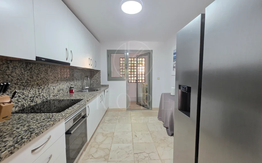 Exquisite Ground Floor Apartment in Benatalaya