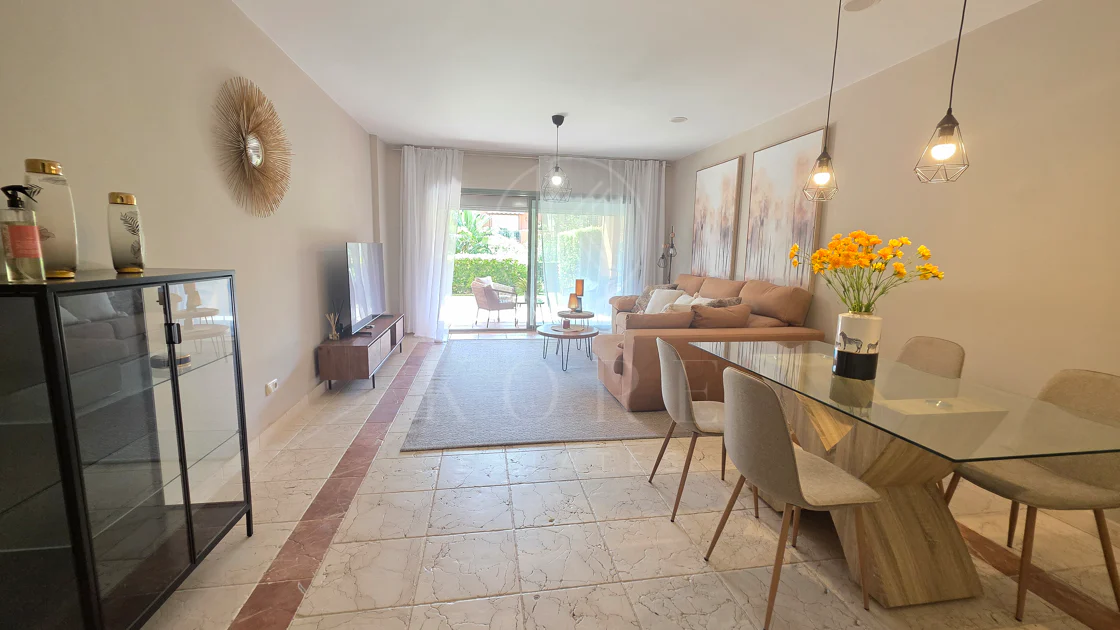 Apartament deosebit la parter în Benatalaya