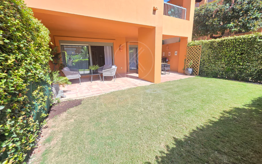 Exquisite Ground Floor Apartment in Benatalaya