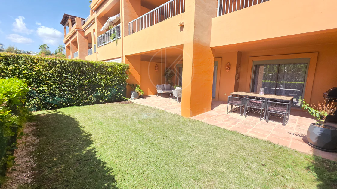Apartament deosebit la parter în Benatalaya